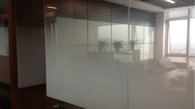 上海双潇玻璃装饰膜厂家_渐变色玻璃膜有哪些好处